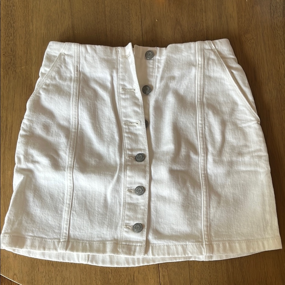 Aritzia Wilfred free, Button-Front Denim Skirt, white, size 2